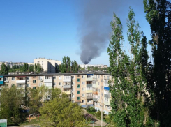 В профессиональный праздник пожарных в Камышине случилось крупное возгорание