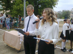 Минпросвещения России наложило запрет на использование телефонов на уроках в школах