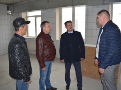 Глава Камышина Станислав Зинченко ездит в хирургию центральной городской больницы, как на работу, - за удовлетворением