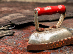 Участник застолья убил утюгом внука за награды деда, - «Блокнот Волгограда»