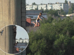 Камышинские пацаны такое вытворяют на Бородинском мосту, что скоро мост придется охранять