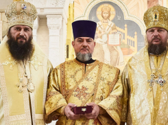 Протодиакон Георгий Матвеев из Никольского кафедрального собора Камышина удостоен нагрудного знака «Наследники Александра Невского»