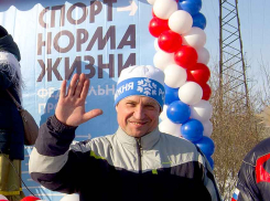 В Камышине лыжную экипировку примерили все участники марафона в лесопитомнике, начиная с главы города