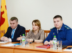 В администрации Камышинского района природоохранная прокуратура «заслушала» функционеров «мусорного» фронта