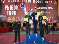 Гвардейцы из Камышина взяли призовые места в первенстве по гиревому спорту