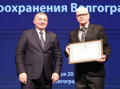 Андрей Бочаров предложил новый вид поддержки для медиков Волгоградской области, чтобы «узкие» специалисты закреплялись в больницах и поликлиниках