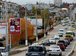 «Обидно, что за говняные машины, убитые в хлам, за хамство и грязь мы платим такие деньги», - камышанка о городских такси