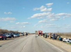 Страшная смертельная авария с двумя погибшими произошла на трассе Камышин - Волгоград