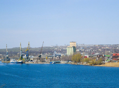 В Камышине произошел взрыв в речпорту, есть пострадавший