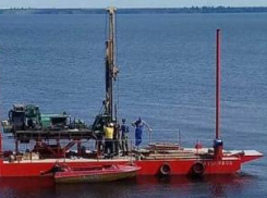 Что собираются бурить под водой у берегов Камышина?