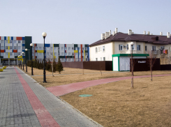 В Камышине общественный туалет на набережной пока закрыт, но власти города обещают его «презентацию» жителям по весне