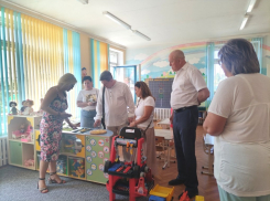 В Камышине чиновники и депутаты отправились «принимать» школы и детсады