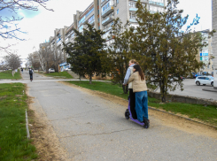 Штрафы самокатчикам все обещают, а пора уже начать реально штрафовать! - камышанка