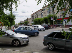 Жители Волгоградской области назвали умирающей экономику региона