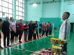 На спартакиаде администрация Камышина доказала, что чиновники быстрее всех бегают и точно бросают мяч в баскетбольное кольцо