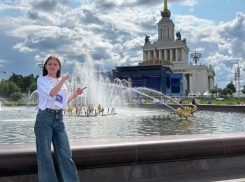 Старшеклассница из Камышинского района Олеся Данилушкина стала участницей «Фестиваля «Первых» в Москве
