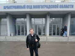 Шесть профессиональных юристов против одного инженера-строителя по фамилии Ярмолович: новые экспертизы в камышинском «деле Норова» и КПК «Честь»