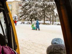 От прогноза погоды до доставки еды: жители Волгоградской области переживают холода с телефоном «наготове»