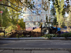 В Камышине коммунальщикам приходится устранять локальные аварии на северо-западе города, возникшие на старте отопительного сезона