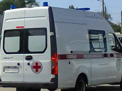 В Камышине на улице Воинов-Интернационалистов разбился на «встречке» и попал в больницу 72-летний пенсионер за рулем «Киа» (ВИДЕО)