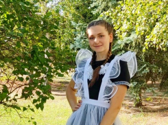 Валерия Соловьева, отличница, спортсменка и красавица из петроввальской школы в Камышинском районе, стала губернаторской стипендиаткой