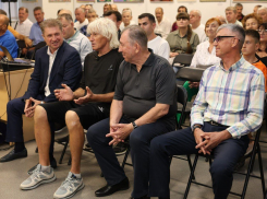 Заслуженному тренеру России по футболу Сергею Павлову 21 августа вручили Почетный знак «За заслуги перед городом Камышином»