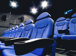 Новые кинокресла с углублением для стакана обойдутся ЦКД «Дружба» в Камышине в 3 миллиона рублей