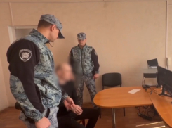 Появилось видео с задержанием подозреваемого в убийстве многодетного отца в магазине «Магнит» на юге Волгограда (ВИДЕО)