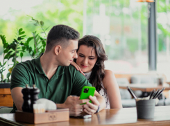 Доля офлайн-платежей за мобильную связь достигла исторического минимума