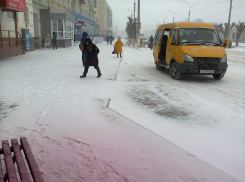 Погодный аврал: в Камышине продолжается метель, временами переходящая в ледяной дождь