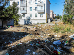 После публикации «Блокнота Камышина» мусорную кучу на улице Титова зачистили