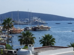 Патриарх Кирилл произнес в проповеди, что богатые несчастны и страдают от яхт и вилл