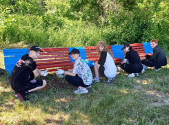 Студентов Камышинского технологического института срочно «бросили» на субботник в загородном муниципальном лагере «Солнечный»