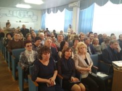 «Высоты» экономики по-камышински: имея 837 миллионов рублей собственных доходов, город «проедает» на зарплату больше миллиарда 