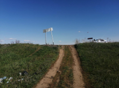 В селе Саломатино Камышинского района 15-летний парень без прав перевернулся на мопеде и попал в больницу