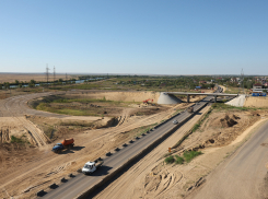 Второй участок важнейшей автодороги Волгоградской области сдадут до конца 2025 года