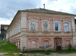 Подрядчики шарахаются от капитального ремонта исторических зданий в Камышине, власти молчат