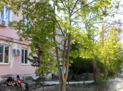 В Камышине отключают свет и горячую воду сегодня, 22 апреля, в десятках домов и даже в здании администрации