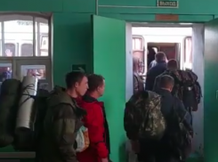 Депутаты Госдумы предлагают выплачивать мобилизованным кроме зарплаты единовременно - 300 тысяч рублей