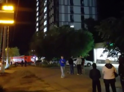 Обломки БПЛА рухнули на крышу 16-этажки на севере Волгограда, - «Блокнот Волгограда»