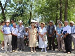 Арка в парке Строителей в Камышине: место и время встречи изменить нельзя