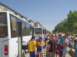 Губернатор Андрей Бочаров распорядился отправить первую смену детей в оздоровительные лагеря уже 29 мая