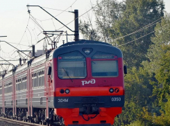При маневрировании поезда в городе Петров Вал Камышинского района погиб мужчина