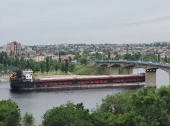 У Камышинского элеватора продолжается отгрузка зерна в Иран - оно транспортируется сухогрузами класса «река-море»