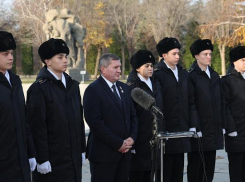 Волгоградская область передала землю Мамаева кургана на строящийся ледокол «Сталинград»