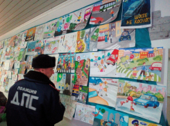 В Камышине прошел конкурс рисунков по профилактике дорожно-транспортного травматизма