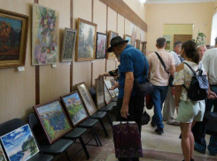 Художники подарили камышинскому музею часть картин, написанных на пленэрах в нашем городе и его окрестностях