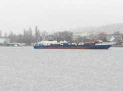 В Волгоградской области официально продлили сроки навигации, в Камышине паром продолжает работу