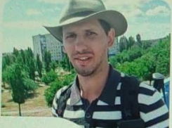 Камышин сегодня, 3 июля, посетил «кофеман»-путешественник, обожающий «американо» с лимоном и продвигающий «рукопожатия» для сближения регионов