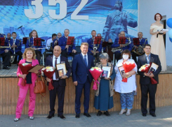 Станислав Зинченко хочет сам решать, кого из камышан награждать своими Благодарственными письмами
